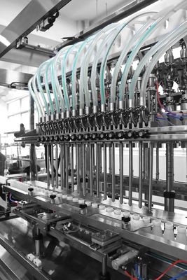 380V 50Hz 40BPM手のSanitizerのびんの注入口機械