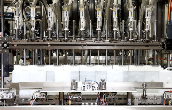 4000w液体の試薬の満ちるおおう機械12000bph、薬剤試薬の詰物およびおおう生産ライン